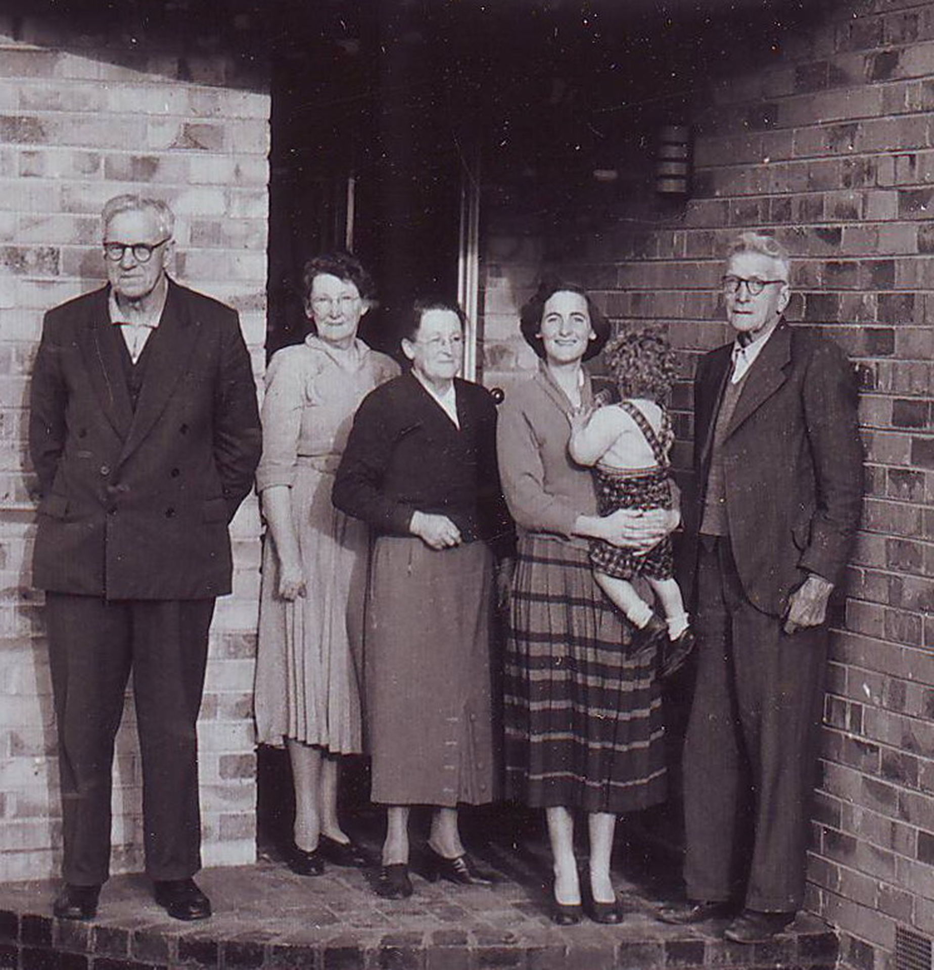 George Roberts, Charlotte Roberts (nee Bessell), Florence Ellis (nee Bessell), Pat Ellis, Gavin Ellis, Charles Alfred Ellis.