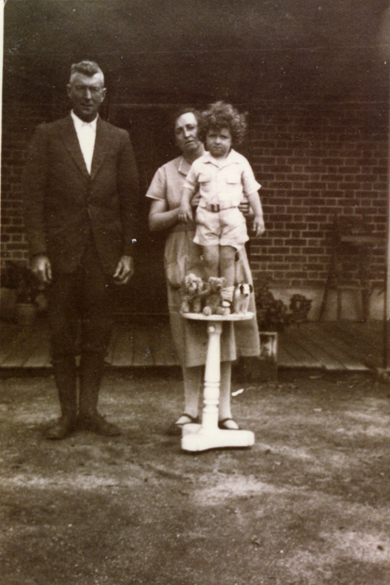  Charles  and  Florence Ellis  with  Ross , 1929.