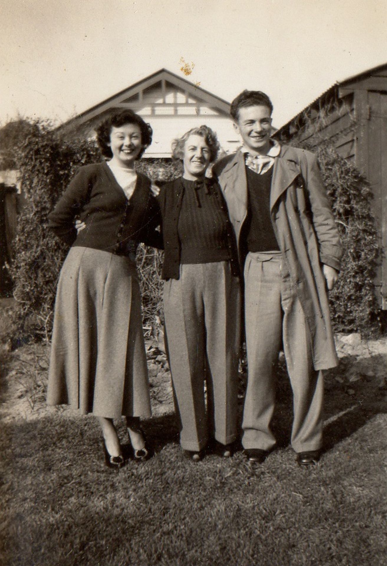 (lr) Aunty Joan, my Nana (Evelina Griffin) and my Dad ( Wallace Duncan Campbell );